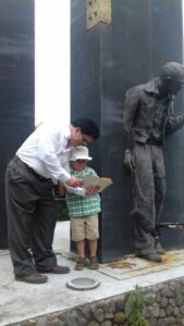 38E5B709-639E-4C9D-A235-906DF1F2E04D